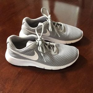 Gray Nike Tanjun. Excellent Condition. 5.5Y